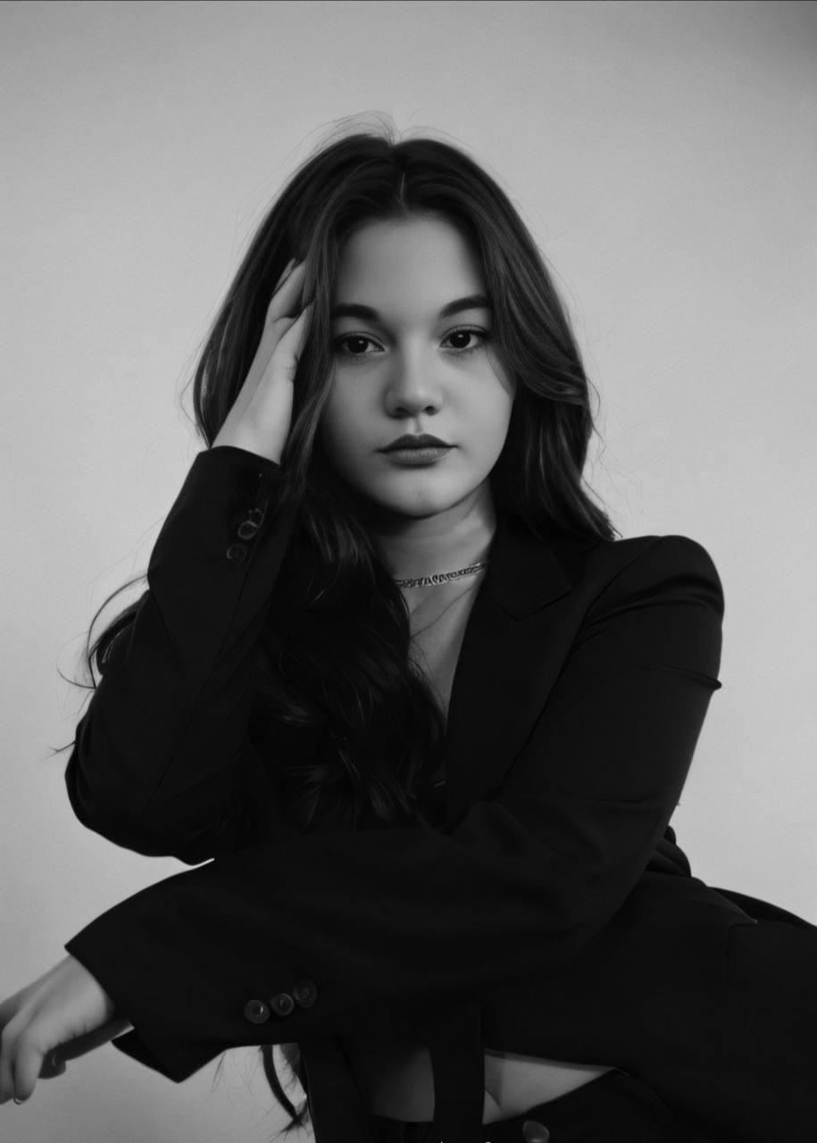 ElinaMils's Profile
