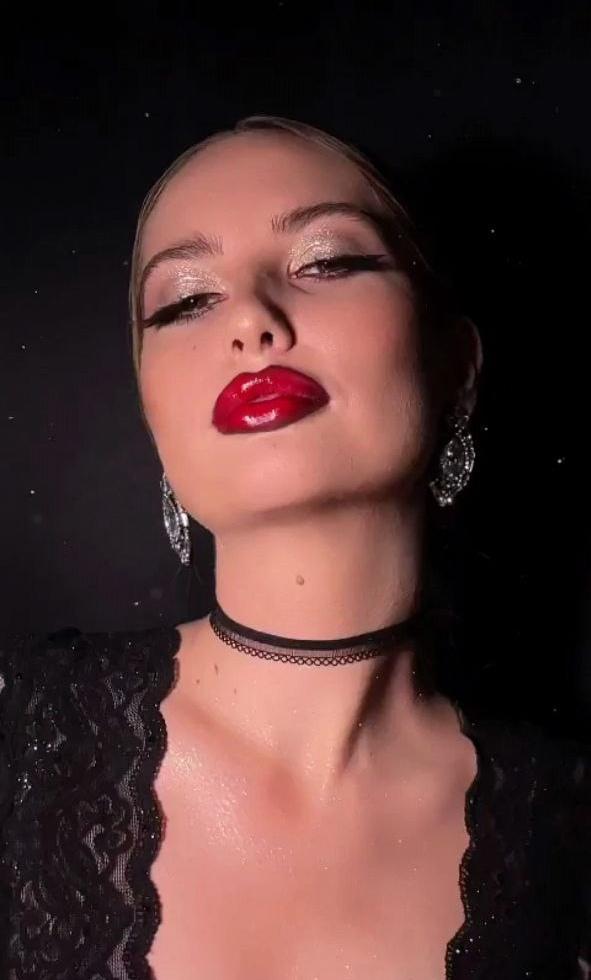 Elzakom's Profile