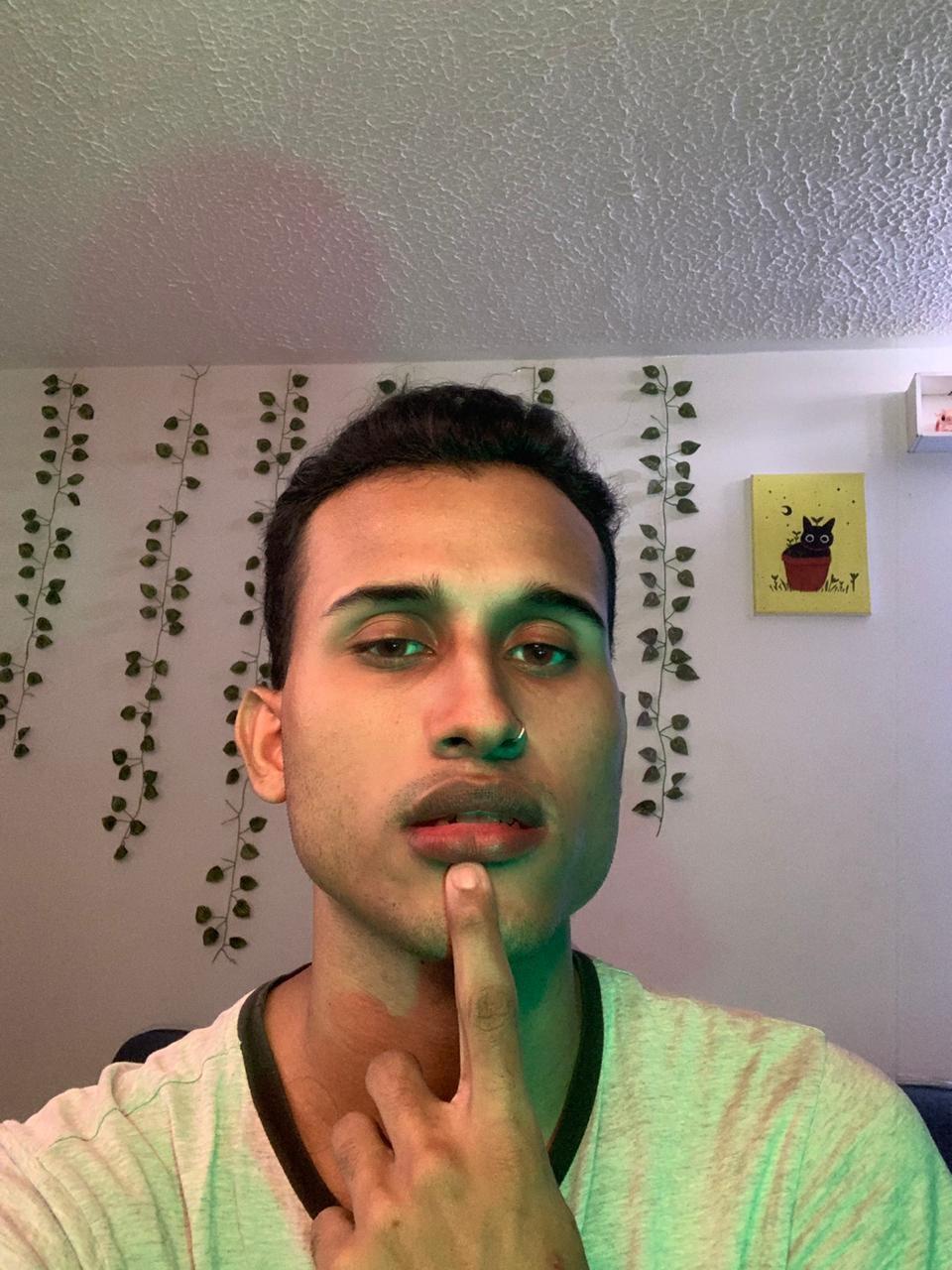 SubmissiveHorny Profile Image