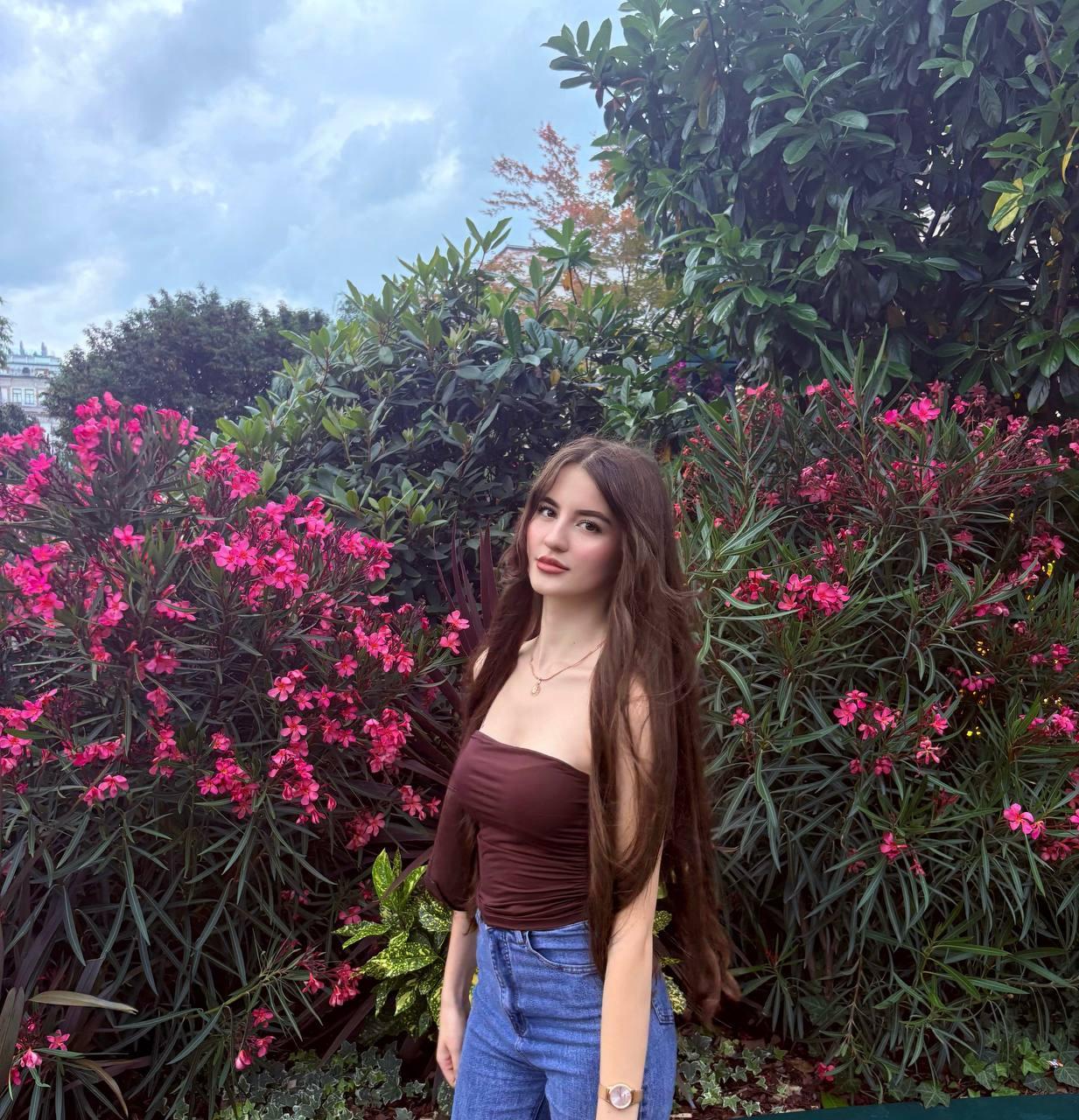 VenettaMelott's Profile