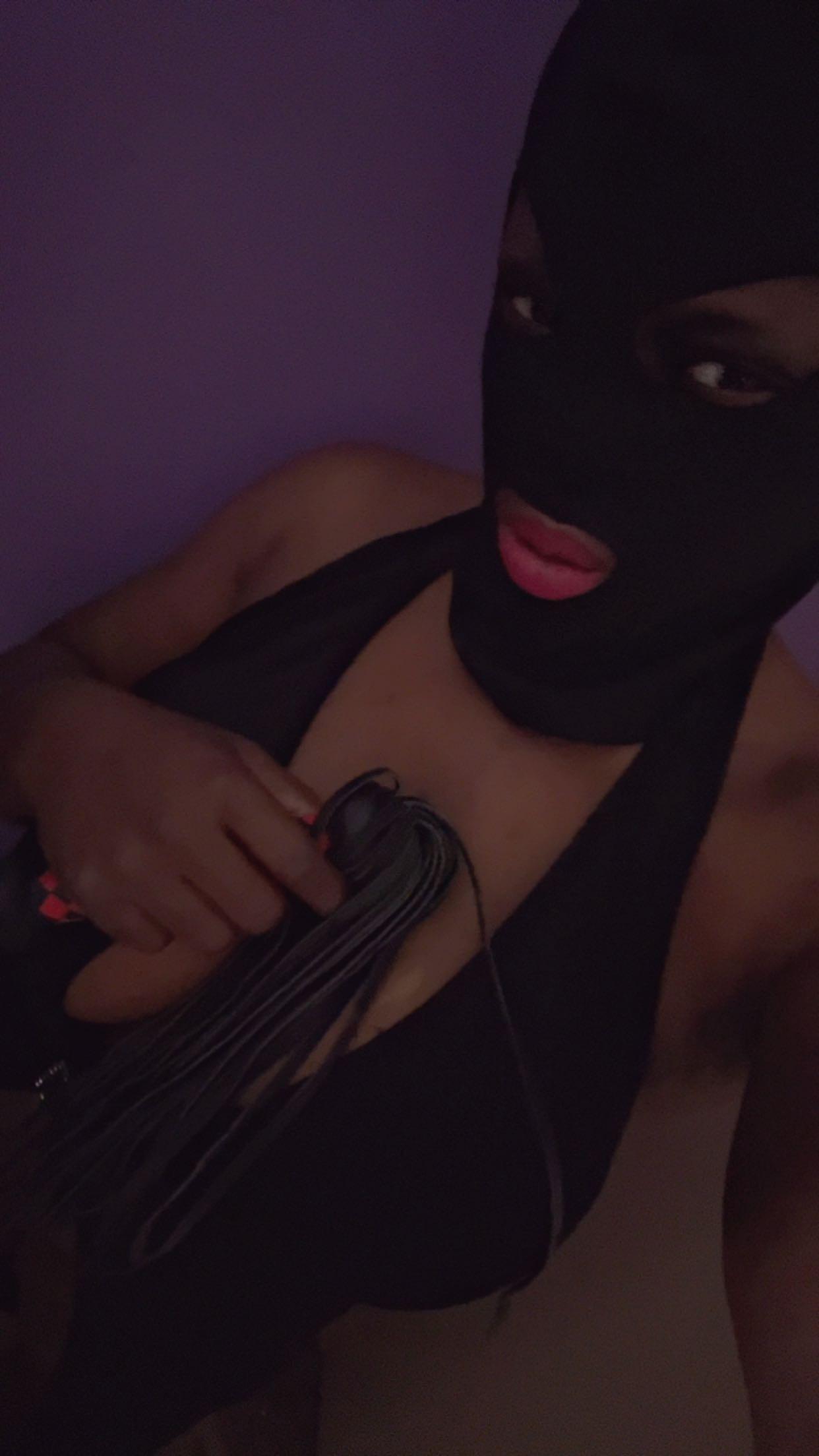 luxnox_ebony's Profile